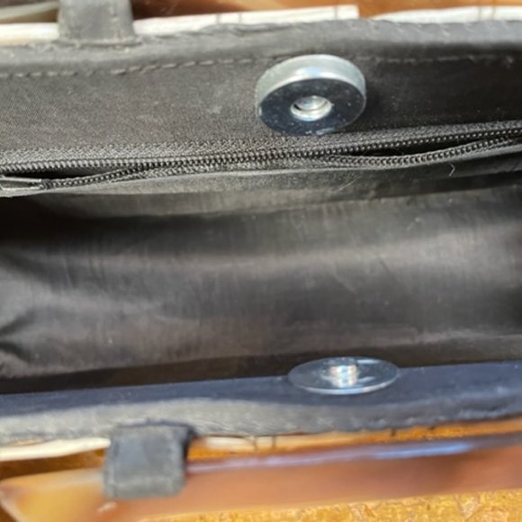 Shell Clutch - Rare Statement Piece - Picture 11 of 11